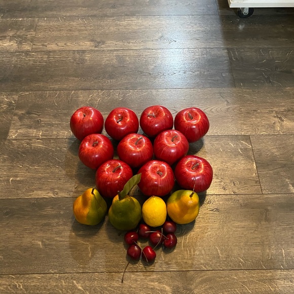 Lot of twenty artificial fruits - Picture 2 of 6